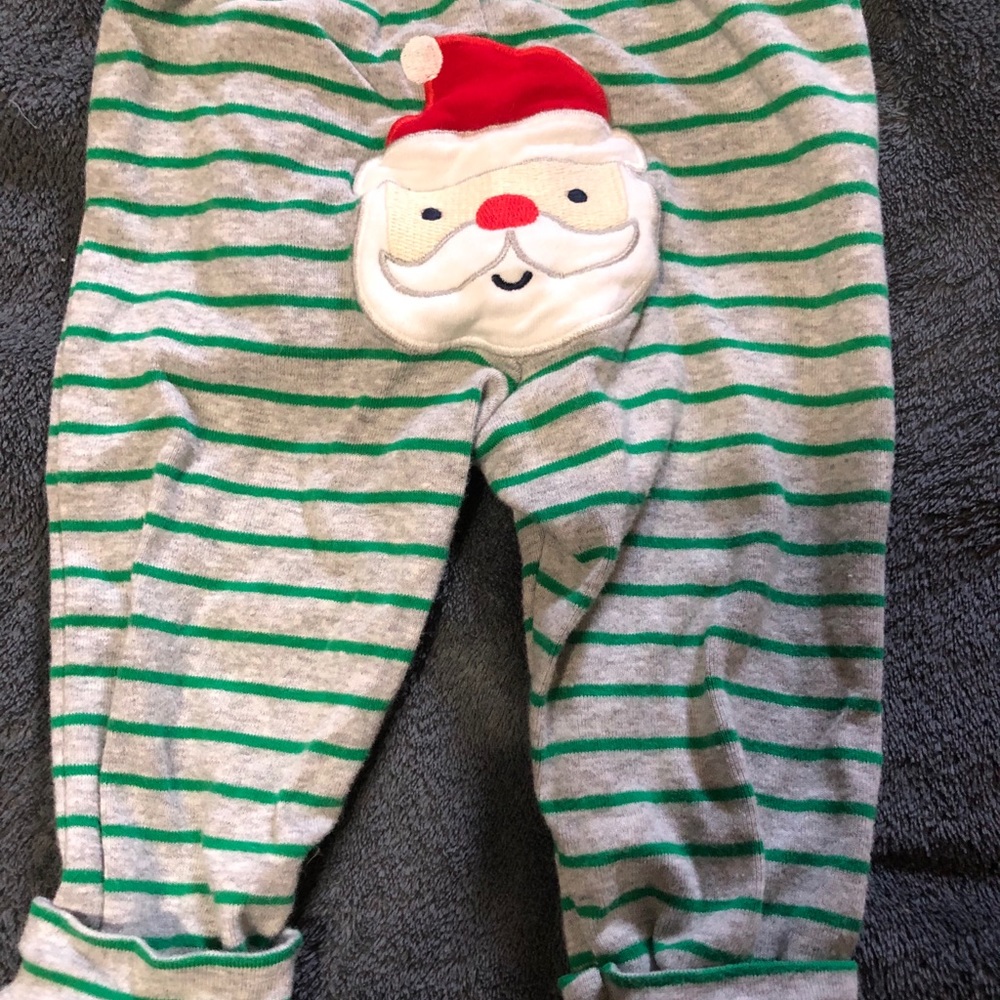 ‼️SOLD‼️ Carter’s • “Gift to the ladies”| Santa Matching Set (6M) - Picture 6 of 7